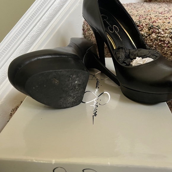 Jessica Simpson Black Pumps - Picture 6 of 6